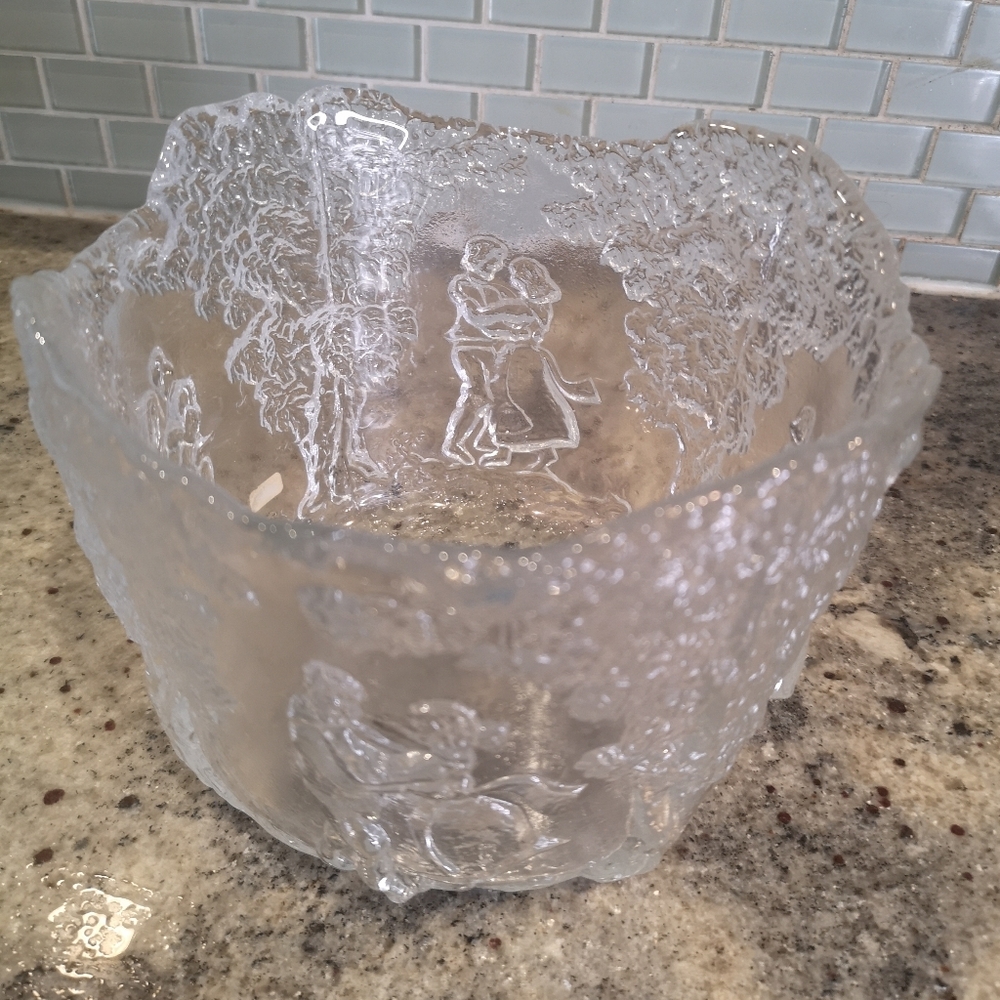 Sweden Kosta Boda Rhapsody  ''Dancing Couple'' Handmade Glass Bowl/Ice Bucket 5"